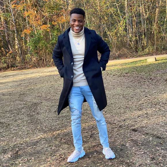Profile Picture of Brian Lampley (@lamp30) on Poshmark
