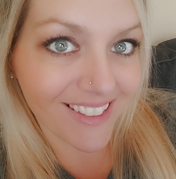 Profile Picture of Hilary Rigsby (@hilaryauflick86) on Poshmark