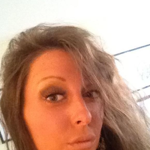 Profile Picture of Alicia Kernan (@ak1987) on Poshmark
