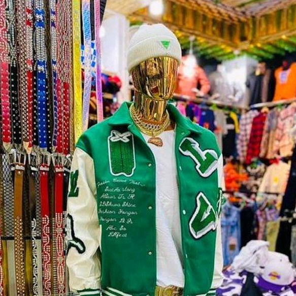 Profile Picture of simon (@davidmanako) on Tiktok