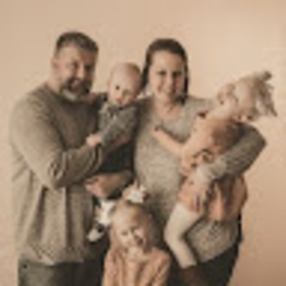 Profile Picture of Lindsey Kreye (@lkreye9509) on Poshmark