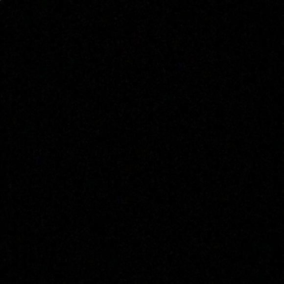 Profile Picture of Elizabeth Davidoff (@lizalizaliza951) on Poshmark