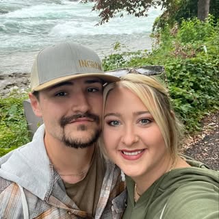 Cheyenne Robertson 🌻 - Instagram Profile Picture of Cheyenne Robertson 🌻 (@cheyenne_blake) on Instagram