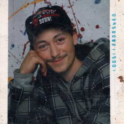 Profile Picture of Harold Riley (@bearhunter33) on Twitter