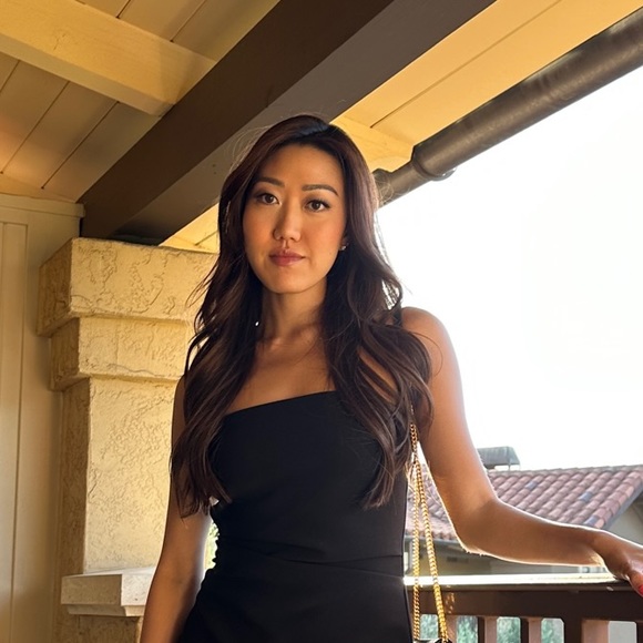 Profile Picture of Jeehae Hong (@jeehaehg) on Poshmark