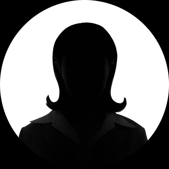 Profile Picture of Alexandra Rapisarda (@arapisarda) on Poshmark