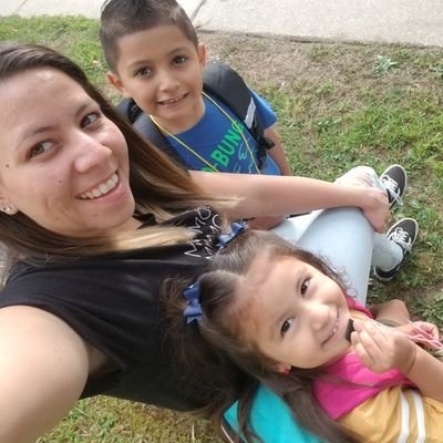 Profile Picture of Linette Pagán (@LPaganMo) on Twitter