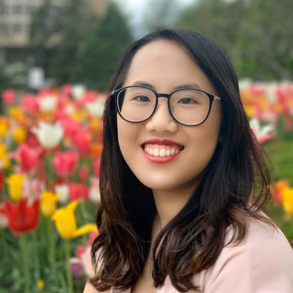 Profile Picture of Trân Tô (@kiukeo) on Poshmark