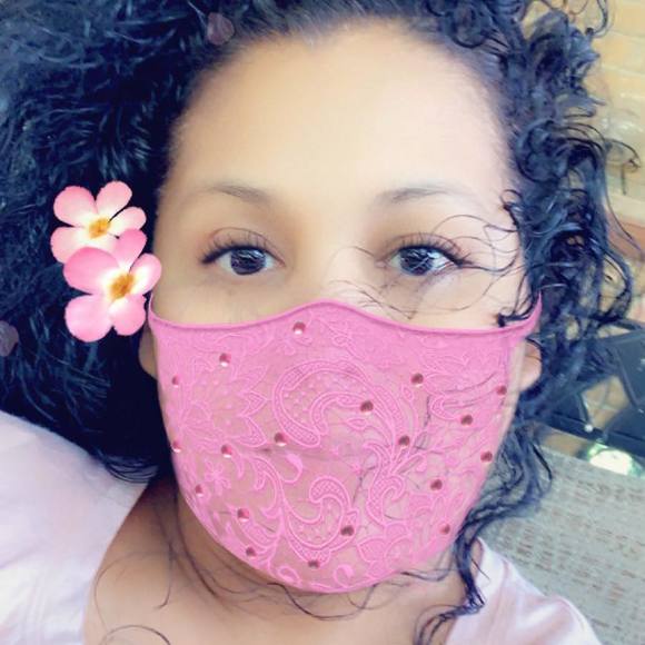 Profile Picture of Jessica Gebara (@jessicag0000) on Poshmark