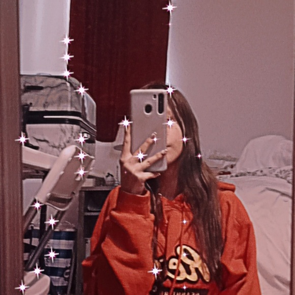 Profile Picture of Tori Ringstad (@torihartel) on Poshmark