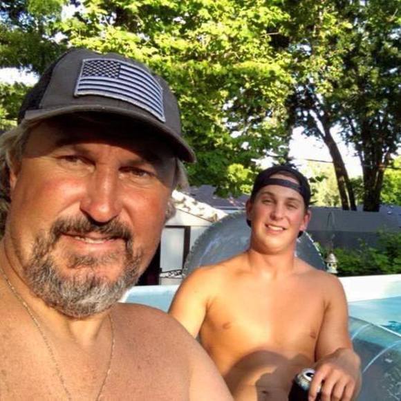 Profile Picture of Cole Barnabo (@barnabo515) on Poshmark