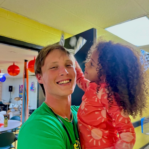 Profile Picture of Matthew Bedard (@mrbedard04) on Poshmark