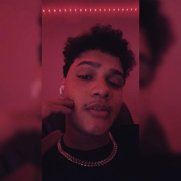 Profile Picture of Jimmy Acevedo (@jimmyacevedo28) on Poshmark