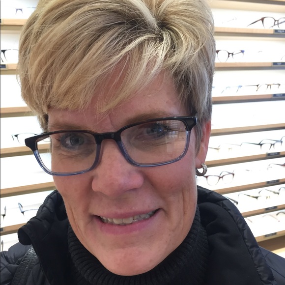 Profile Picture of Jill Snarski (@jasnps) on Poshmark