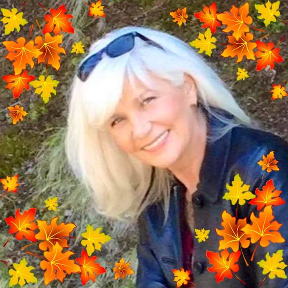 Profile Picture of Janina bogna Wojnarowska (@jwojnarowska) on Poshmark