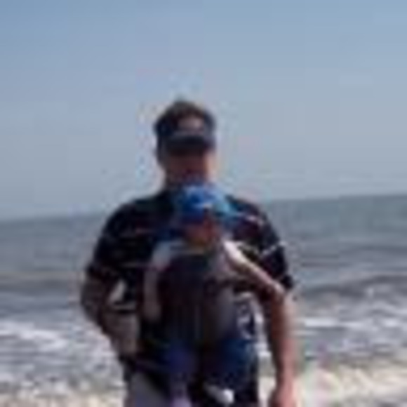 Profile Picture of Tyler Hatch (@tylerhatch143) on Poshmark