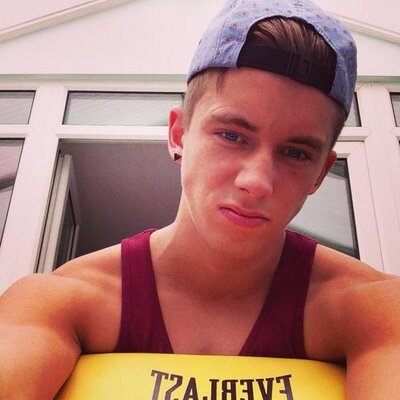 Profile Picture of Liam Holt (@__LIAMHOLT) on Twitter