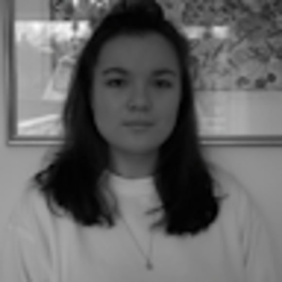 Profile Picture of Amanda Holmgren (@amanda_holmgren) on Poshmark