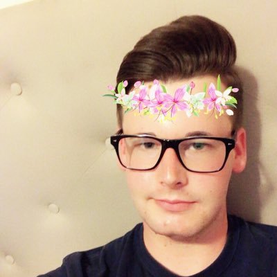 Profile Picture of Zach Drew 🏳️‍🌈 (@thecagay) on Twitter