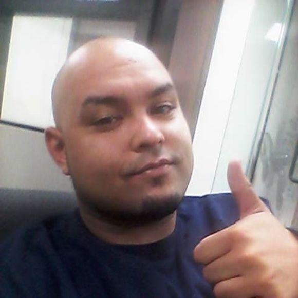 Profile Picture of Steve Valencia (@stevevalencia86) on Poshmark