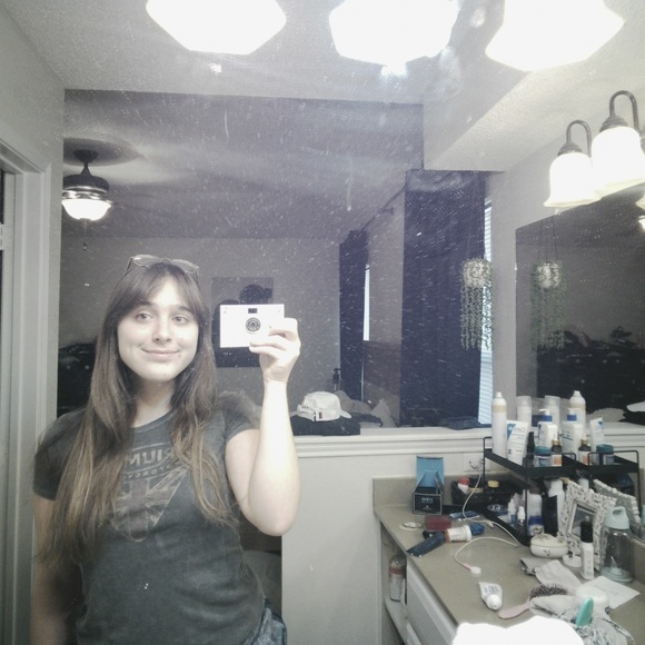 Profile Picture of Hanna Allen (@hanallenz) on Poshmark