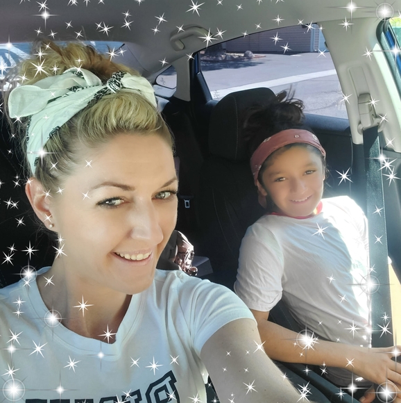 Profile Picture of Samantha Sanson (@goodsammantha15) on Poshmark