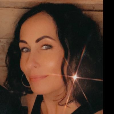 Profile Picture of Charlotte Freeman (@@bluediamond122) on Twitter