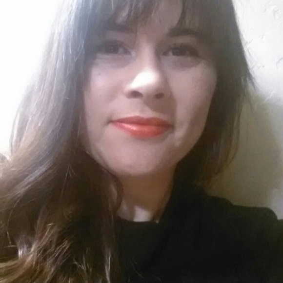 Profile Picture of Renee Raczykowski (@naeraz) on Poshmark