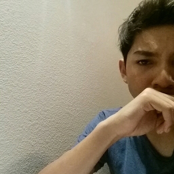 Profile Picture of David Saavedra (@thatguysaavedra) on Poshmark