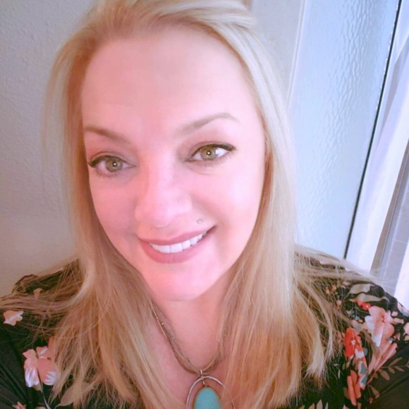 Profile Picture of Cheryl Dougherty (@cheriedeee) on Poshmark