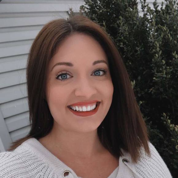 Profile Picture of Jessica Grall (@jgrall91) on Poshmark