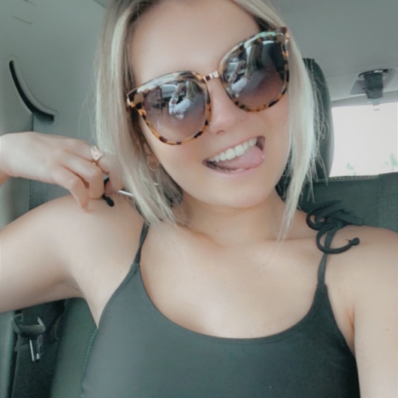 Profile Picture of Kelli Letner (@kletner77) on Poshmark