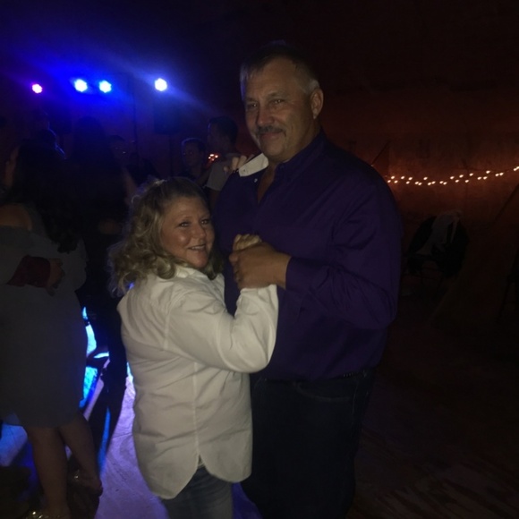 Lisa Reidlinger - Poshmark Profile Picture of Lisa Reidlinger (@lisareidlinger) on Poshmark