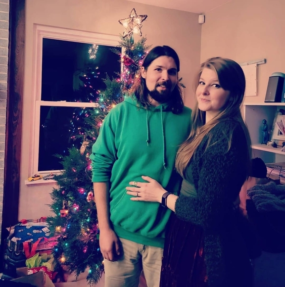 Profile Picture of Carly Bell (@missmoxxi) on Poshmark