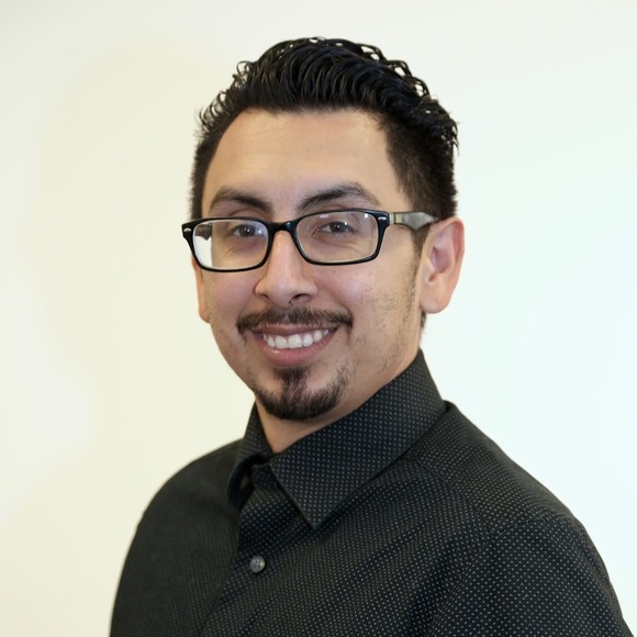 Profile Picture of Joshua Palacios (@joshuapalacios) on Poshmark