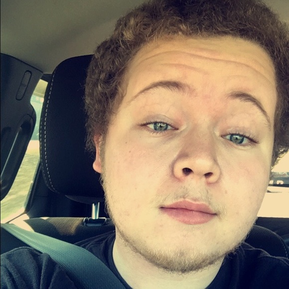 Profile Picture of Zac Waldrip (@zac151) on Poshmark