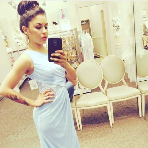 Profile Picture of Cassandra Lynn (@cassielynn362) on Poshmark