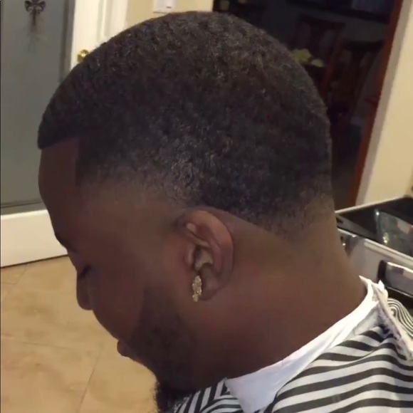 Profile Picture of Bijon Le blanc (@bijonl) on Poshmark