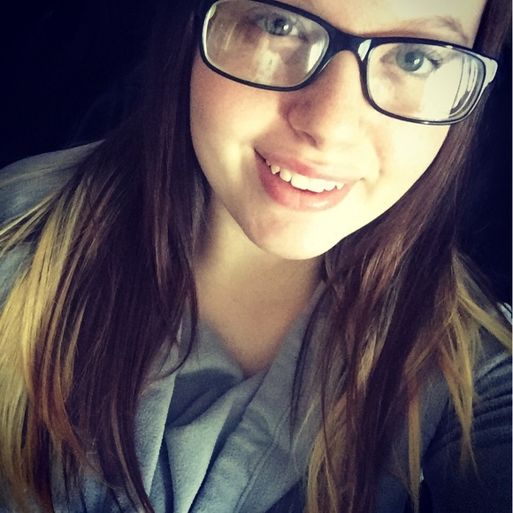 Profile Picture of Paige Blanton (@paigelefunt) on Poshmark