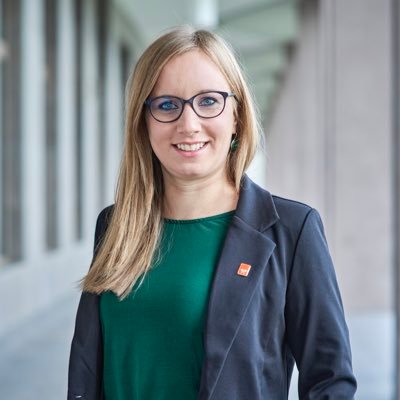 Profile Picture of Lena Frank (@@lena_fra) on Twitter