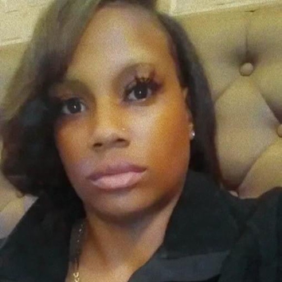 Profile Picture of Karizma Bunkley (@karizmabunk1) on Poshmark