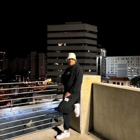 Profile Picture of Brian Matos (@bmatos1495) on Poshmark