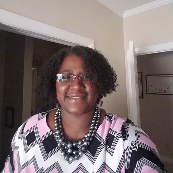 Profile Picture of Phyllis Erkins (@dstltc) on Poshmark