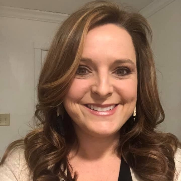 Profile Picture of Jennifer Ousley (@jousley1) on Poshmark