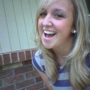 Profile Picture of Holly Durham (@hollyanders) on Myspace