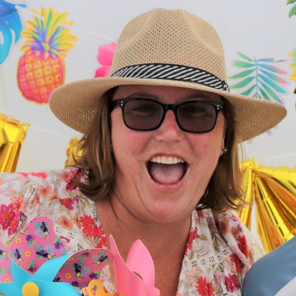 Profile Picture of Julia Hasselwander (@jhasselwander) on Poshmark