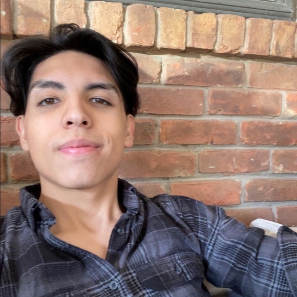 Profile Picture of Angel Root (@angell1722) on Poshmark