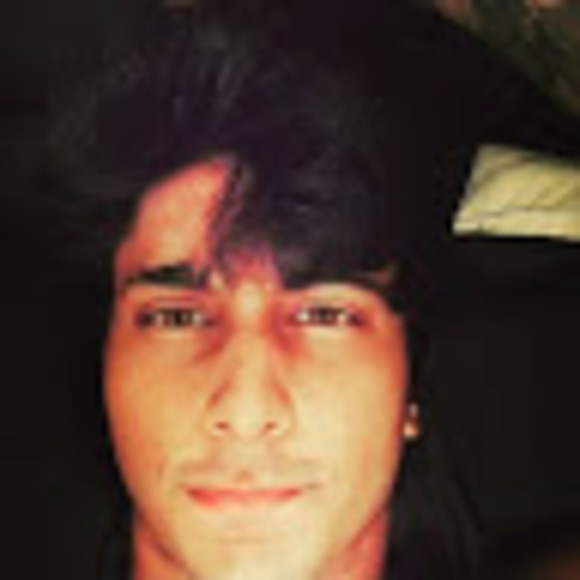 Profile Picture of Omar Malik (@omarmalik8778) on Poshmark