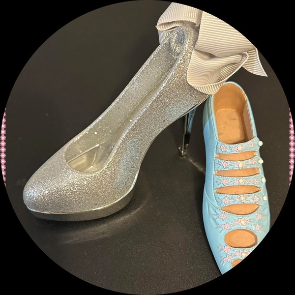 Profile Picture of Tina Hobbs (@cca2004) on Poshmark