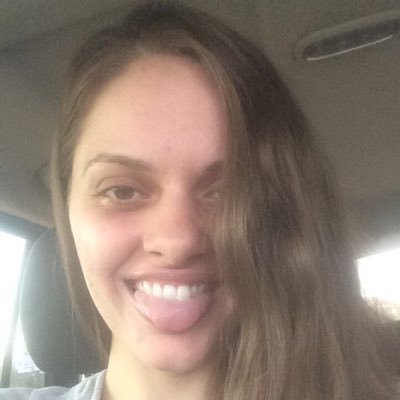 Profile Picture of Nichole Barker (@nicbar2721) on Twitter